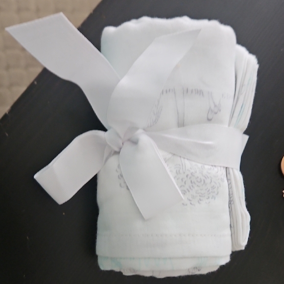 Janie and Jack White Baby Blanket - Picture 1 of 2